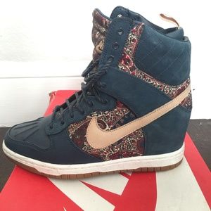 NIKE DUNK SKY HI SNEAKERBOOT LIBERTY SIZE 7.5